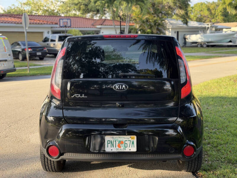 2016 Kia Soul +