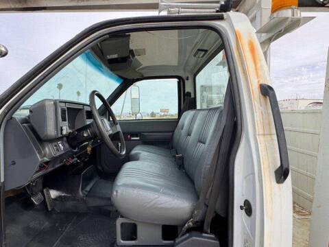2002 Chevrolet C7500