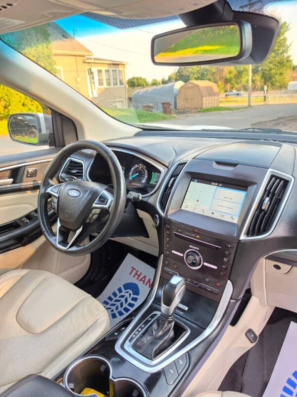 2016 Ford Edge Titanium