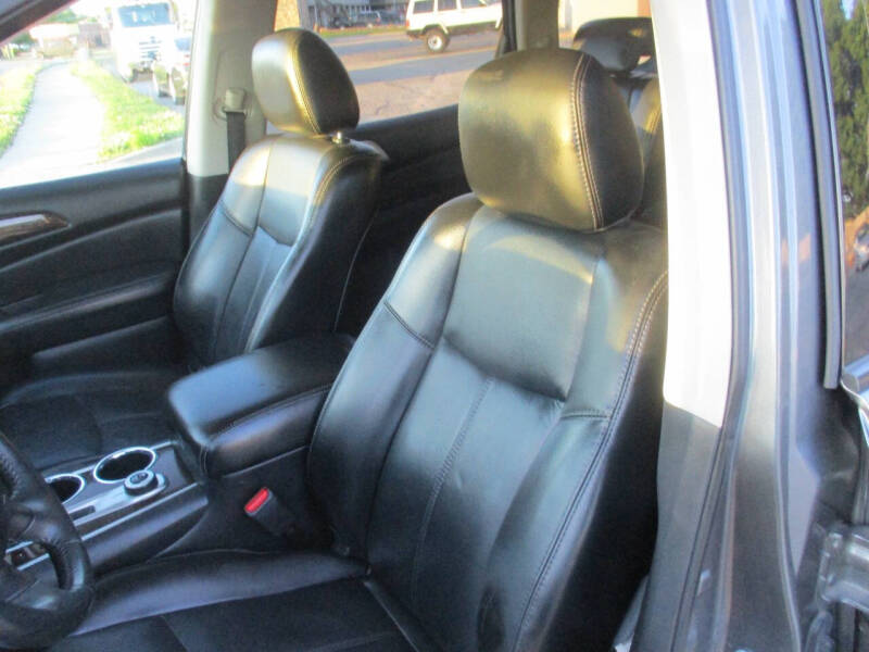 2015 Nissan Pathfinder SL