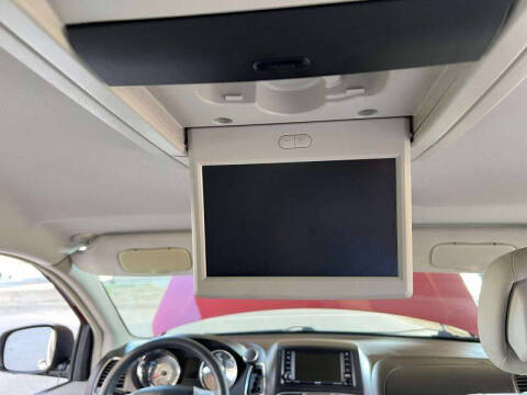 2016 Chrysler Town and Country Touring