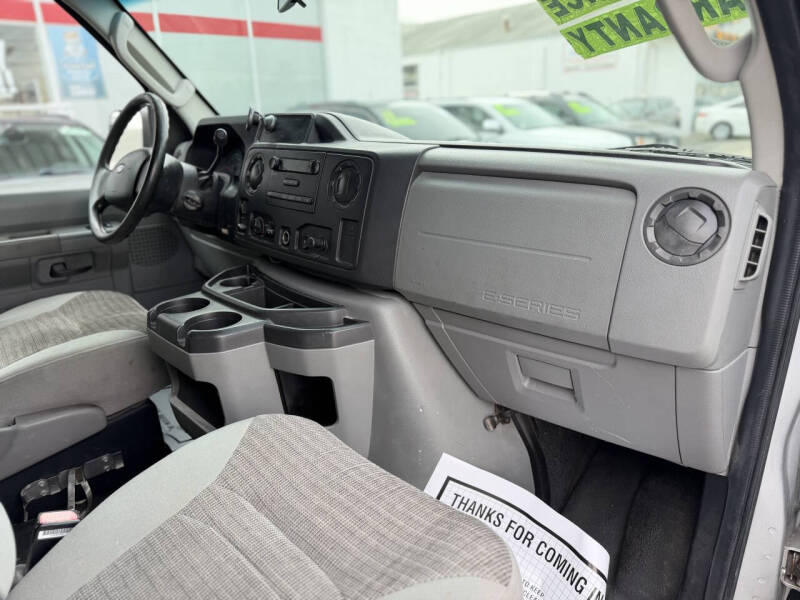 2010 Ford E-Series E-350 SD XL