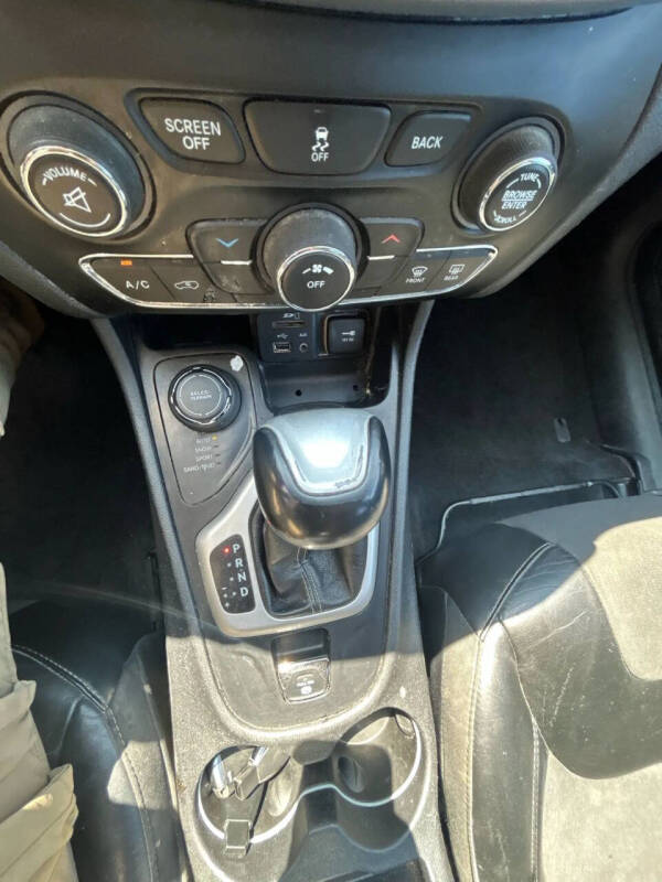 2018 Jeep Cherokee Latitude Plus