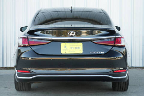 2023 Lexus ES 300h