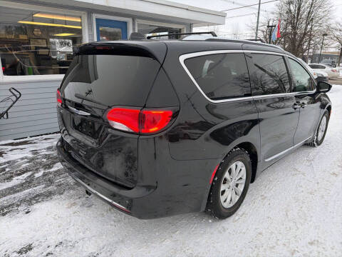 2018 Chrysler Pacifica Touring L