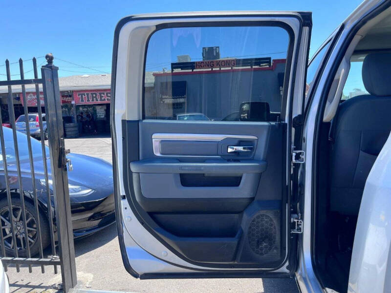 2013 RAM 1500 SLT