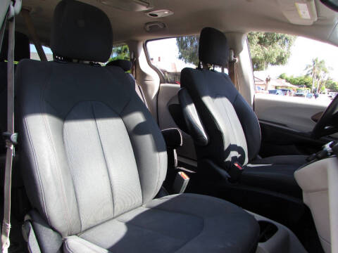 2017 Chrysler Pacifica Touring