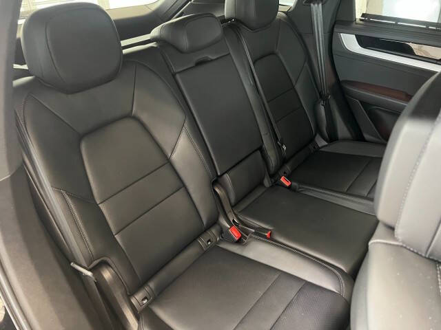 2024 Porsche Cayenne