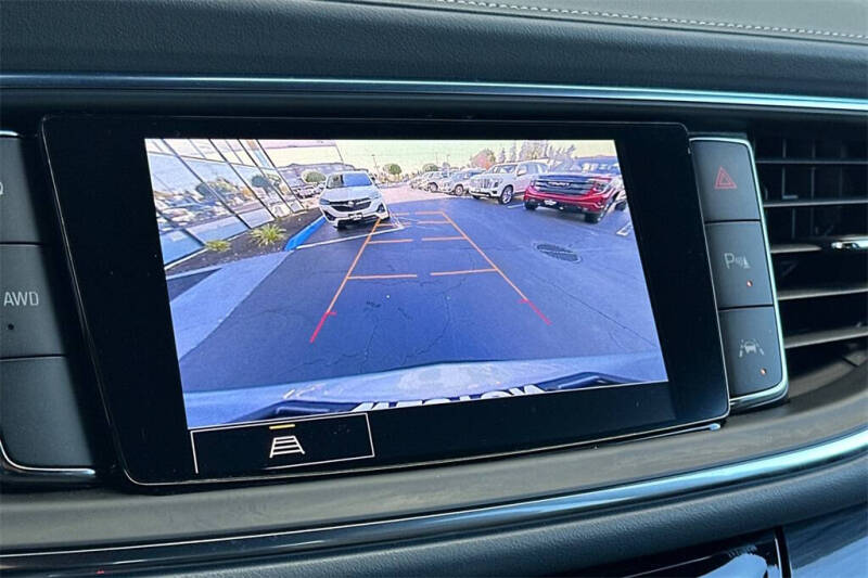 2024 Buick Enclave Essence