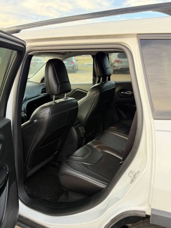 2020 Jeep Cherokee Altitude