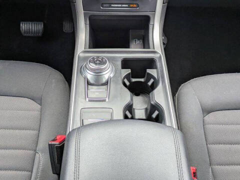 2022 Ford Edge SE
