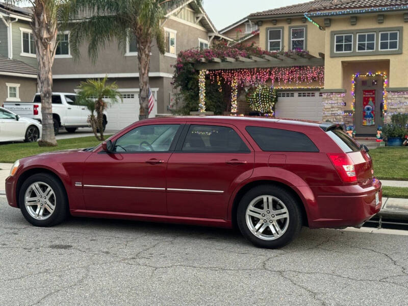 2005 Dodge Magnum R/T photo 5