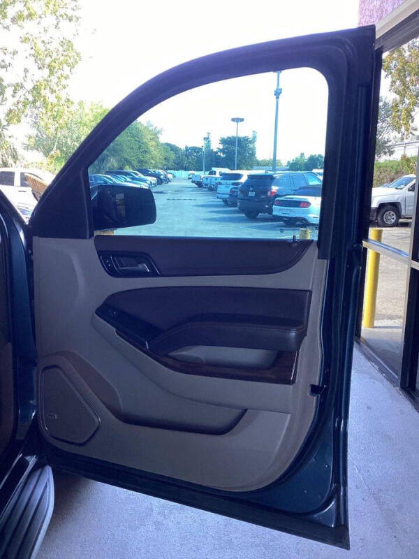 2019 Chevrolet Suburban LT