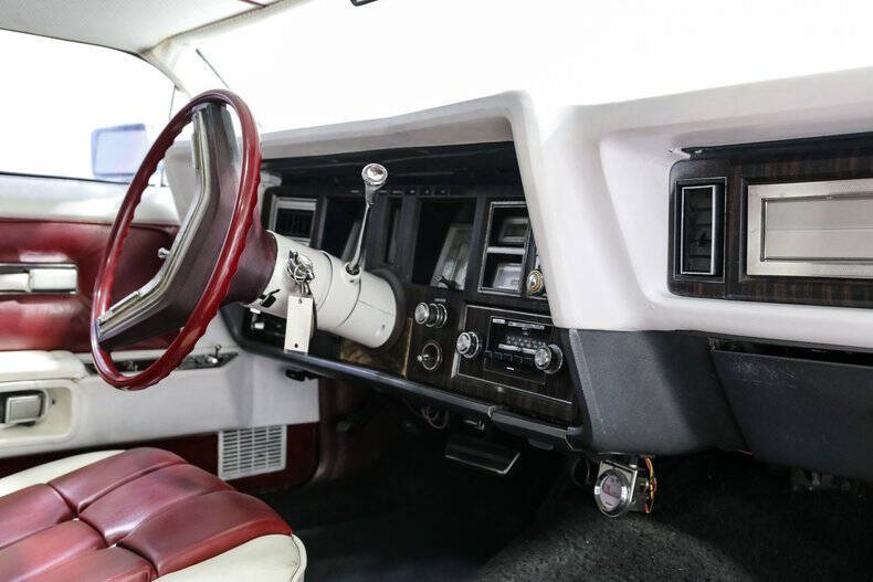 1977 Lincoln Mark V