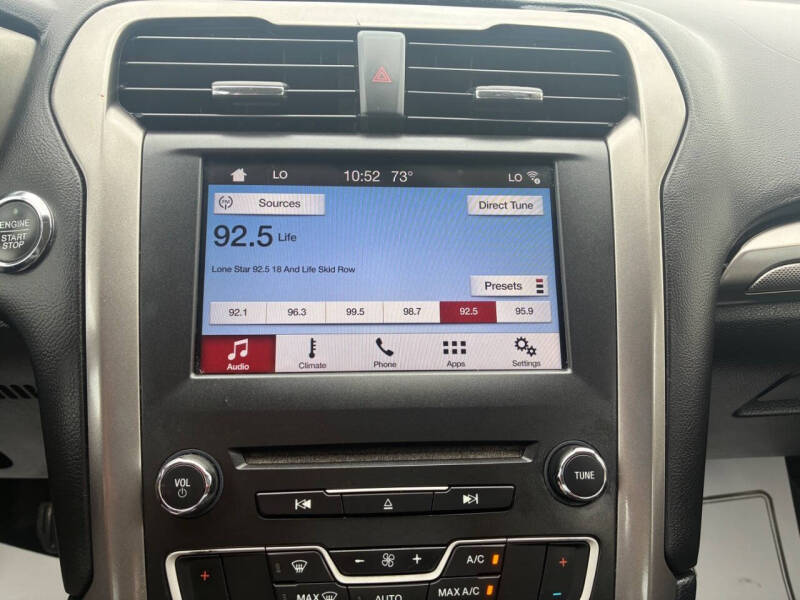 2017 Ford Fusion SE
