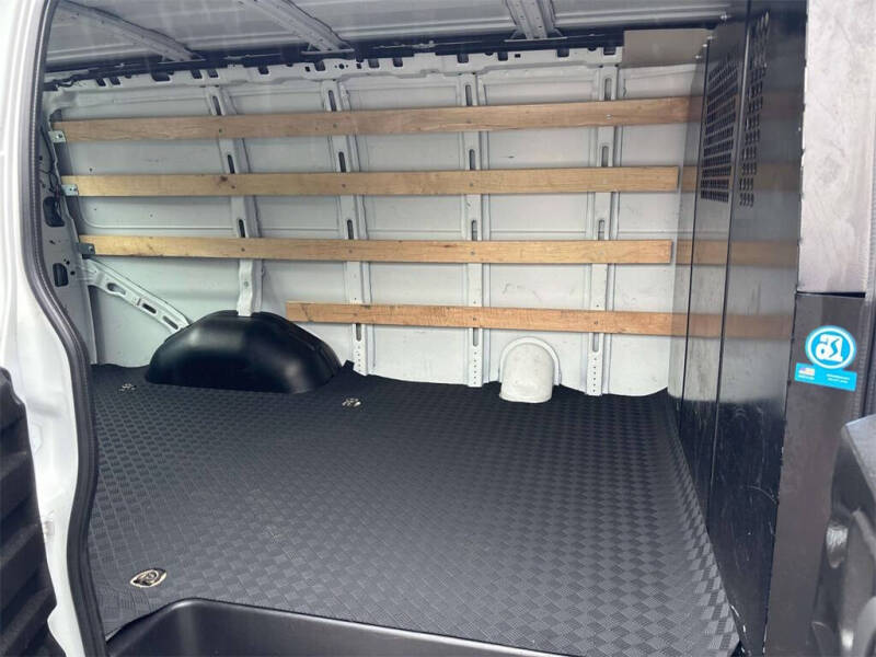 2024 Chevrolet Express 2500