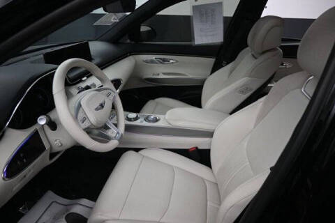 2024 Genesis Electrified GV70
