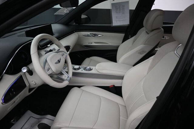 2024 Genesis Electrified GV70