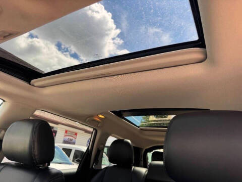2017 Nissan Pathfinder SL