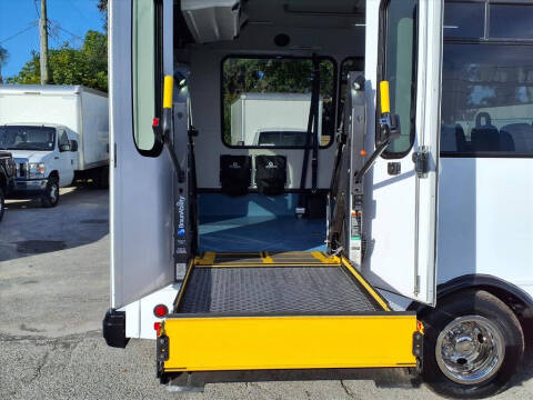 2018 Ford E-Series E-450 SD