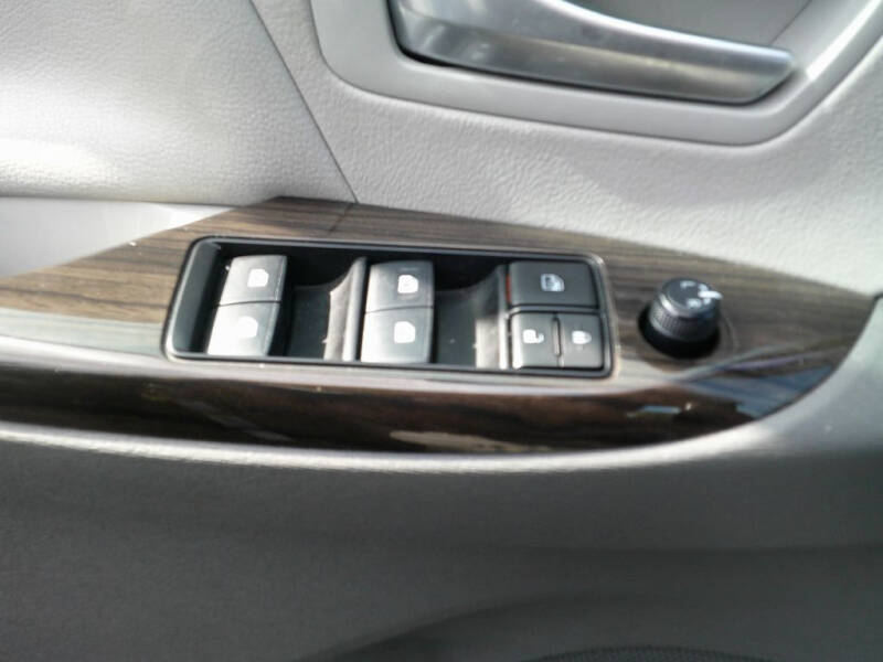 2017 Toyota Sienna XLE 7-Passenger