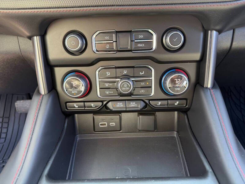 2022 Chevrolet Suburban RST