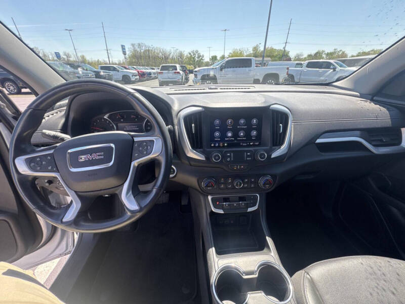 2022 GMC Terrain SLT