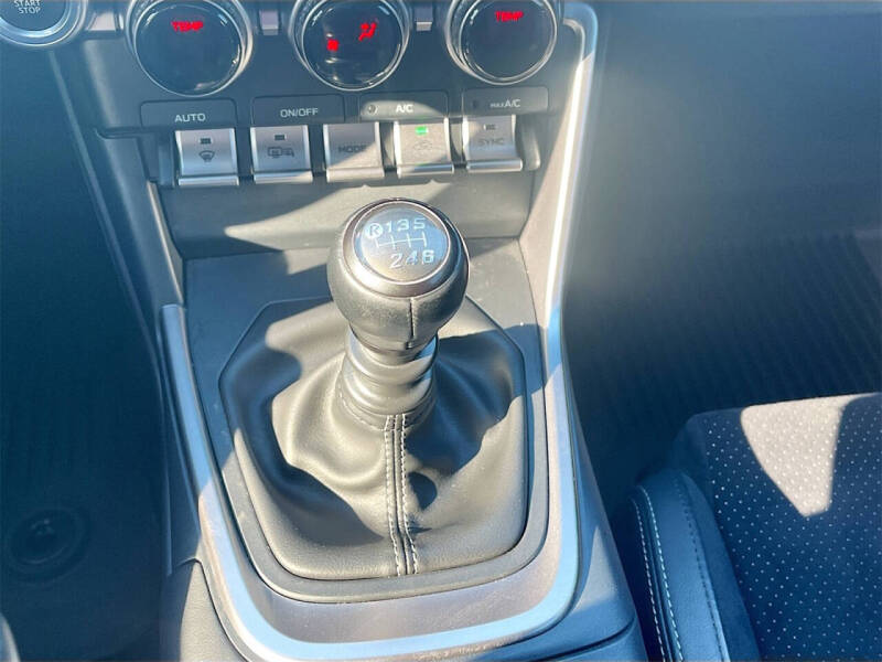 2024 Toyota GR86 Premium