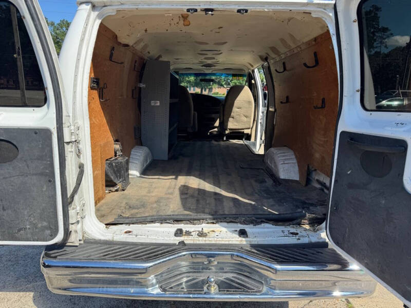 2006 Ford E-Series E-250
