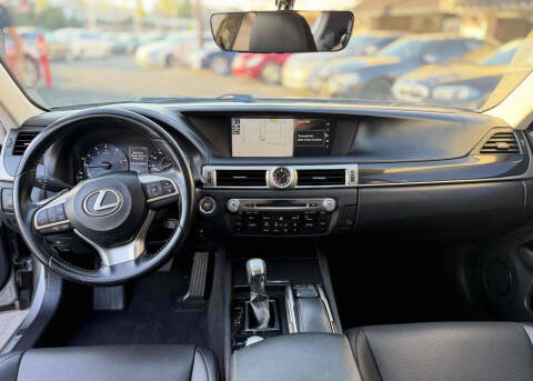 2016 Lexus GS 200t