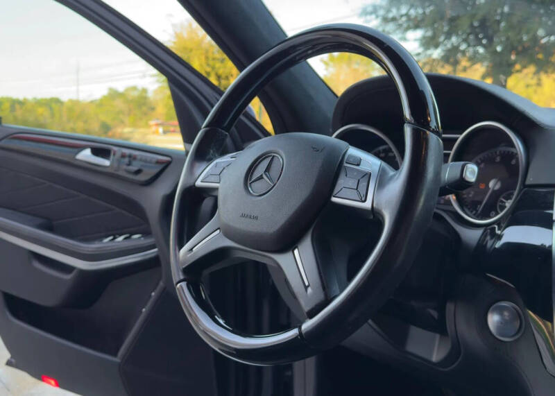 2015 Mercedes-Benz GL-Class GL 550 4MATIC