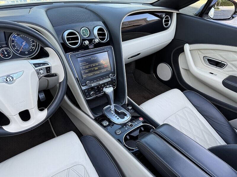 2015 Bentley Continental 21
