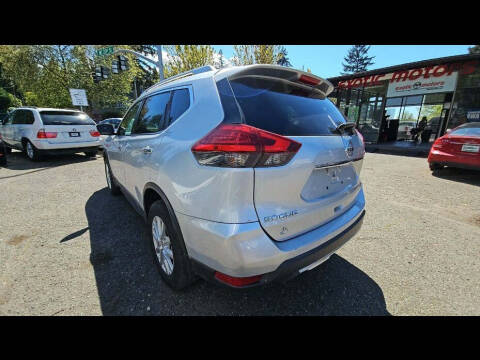 2017 Nissan Rogue SV