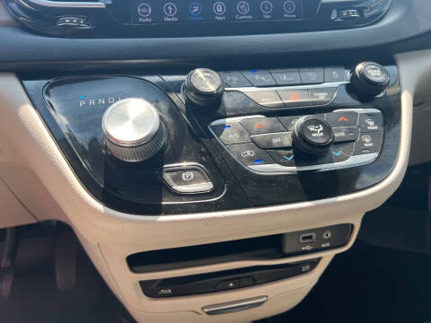 2018 Chrysler Pacifica Touring L Plus