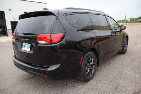 2019 Chrysler Pacifica Touring L