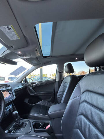 2018 Volkswagen Tiguan 2.0T SEL Premium