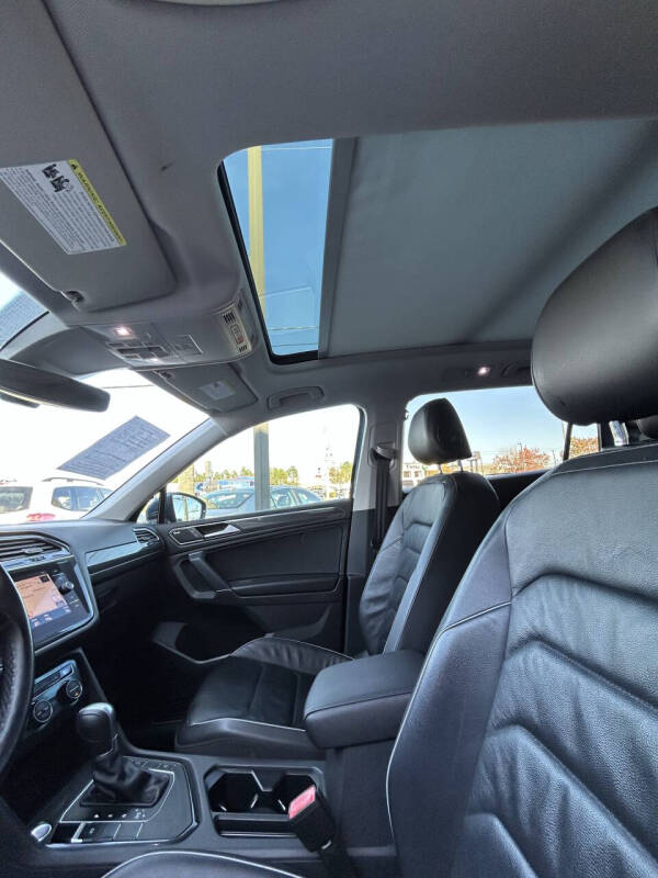 2018 Volkswagen Tiguan 2.0T SEL Premium