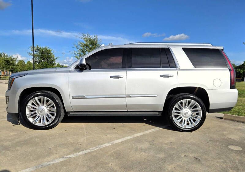 2016 Cadillac Escalade Platinum