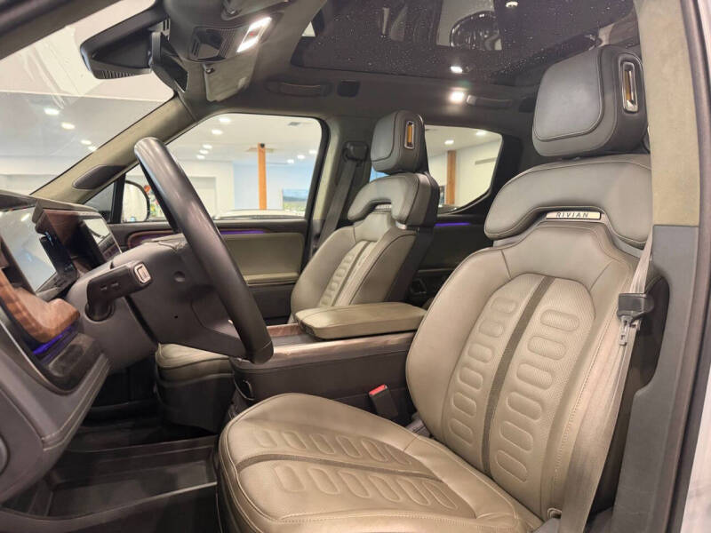 2023 Rivian R1T Adventure