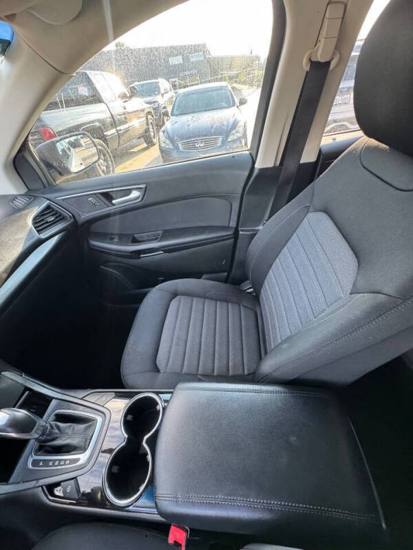 2017 Ford Edge SE