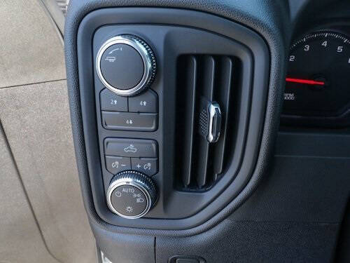 2025 GMC Sierra 2500HD Pro