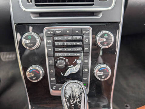 2015 Volvo S60 T6 Drive-E Platinum