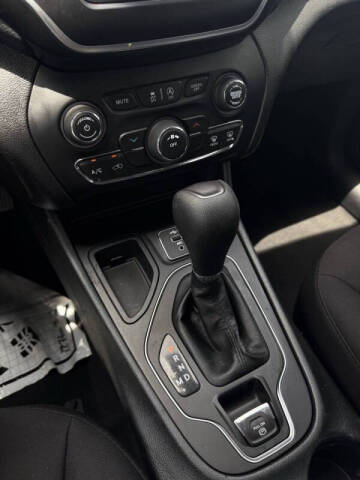 2019 Jeep Cherokee Latitude