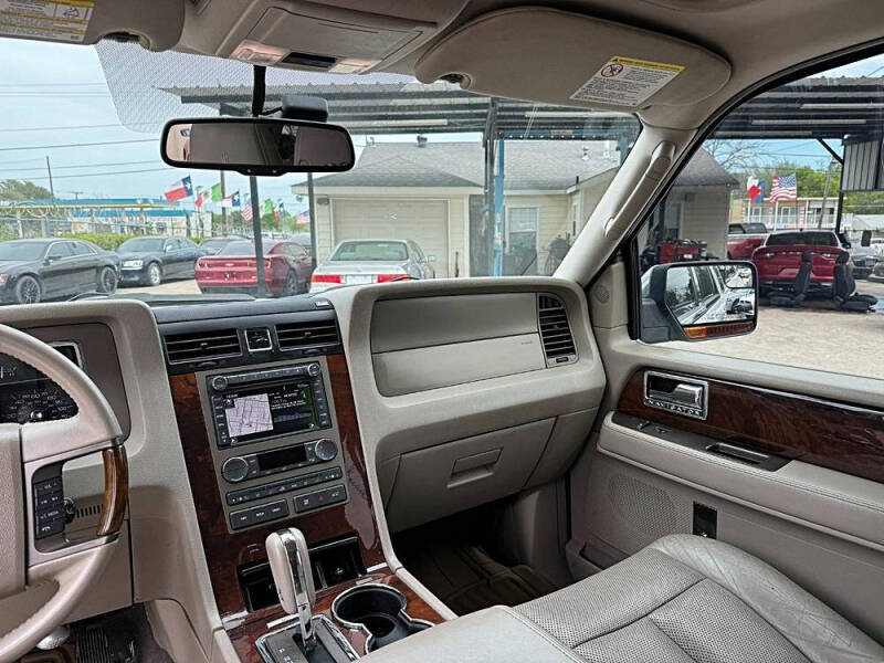 2012 Lincoln Navigator