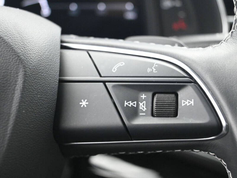 2022 Audi Q8 quattro Premium Plus 55 TFSI