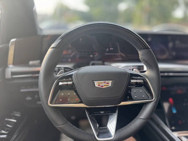 2025 Cadillac Escalade-V