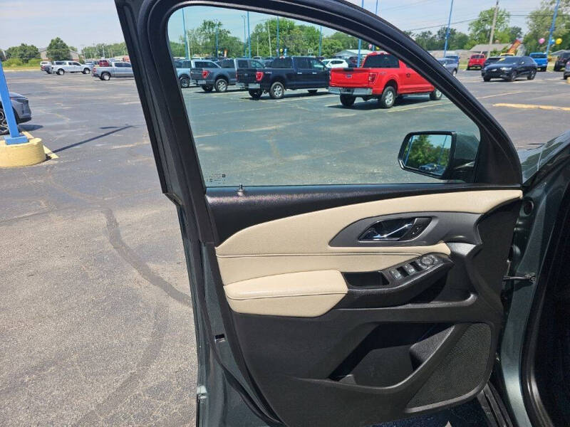 2023 Chevrolet Traverse LT