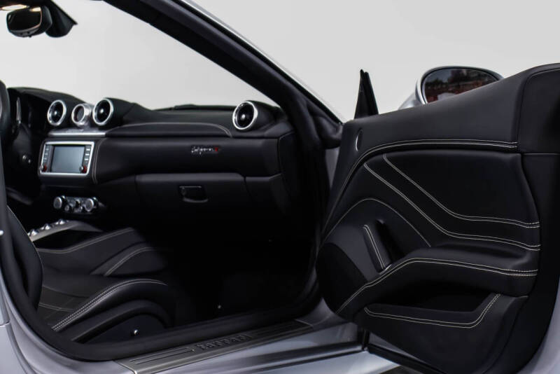 2016 Ferrari California T