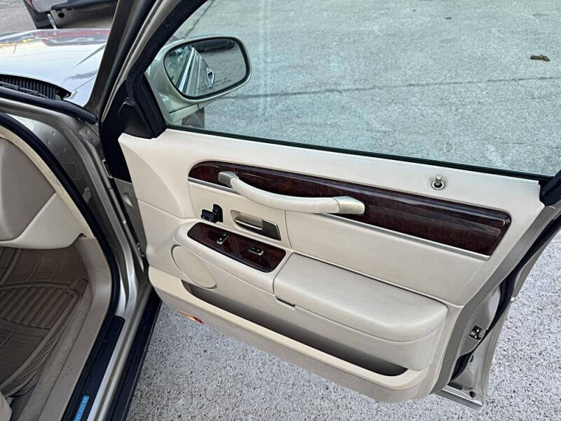 2007 Lincoln Town Car Signature