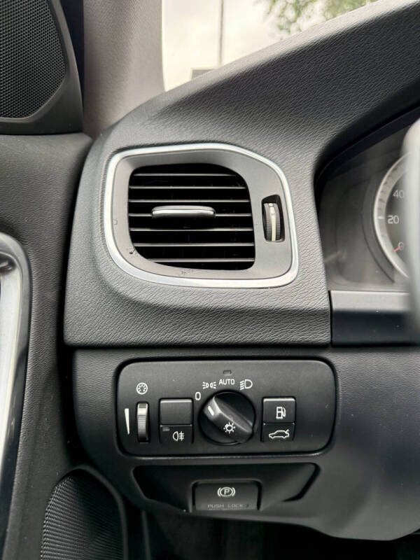 2013 Volvo S60 T5 Premier